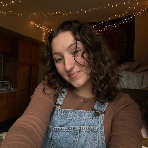 Meet your Posher, Anna